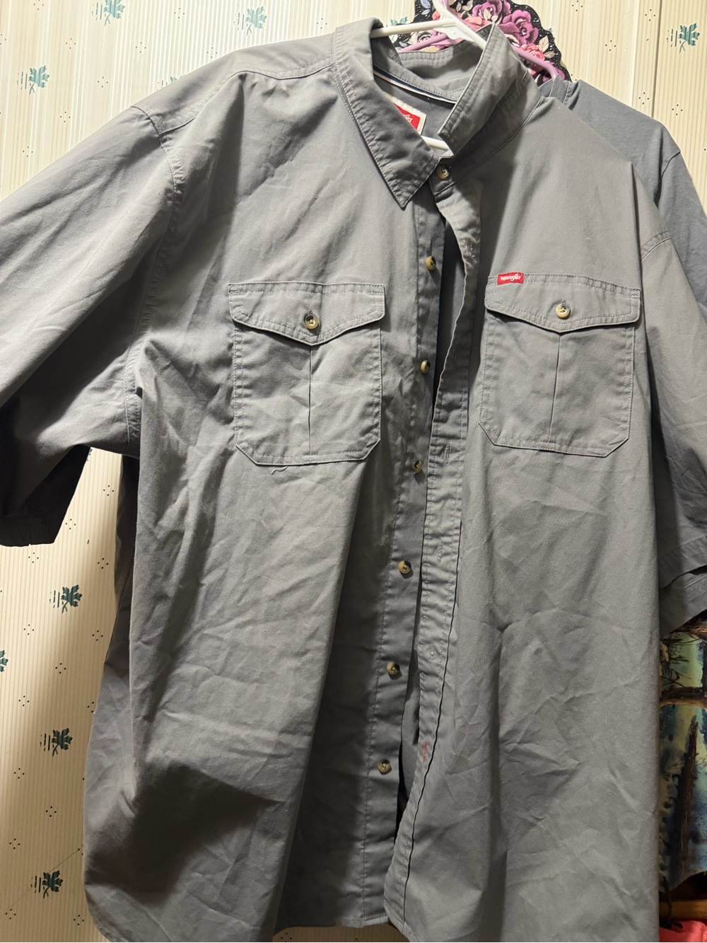 Wrangler Gray Short-Sleeve Button-Front Work Shirt